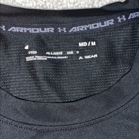 Under Armour Black T-Shirt - Picture 3 of 4
